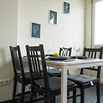 Woelkchen - Wohnung Mit Balkon, Holzdielen & Tv