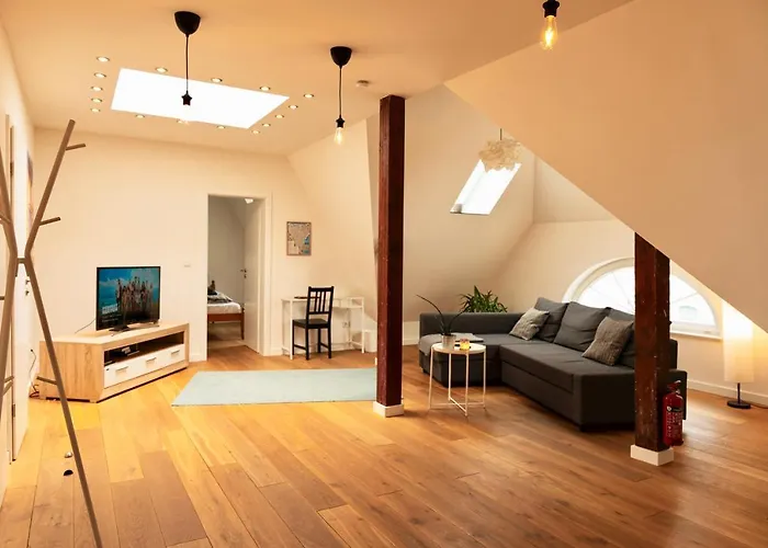Woelkchen - Wohnung Mit Balkon, Holzdielen & Tv