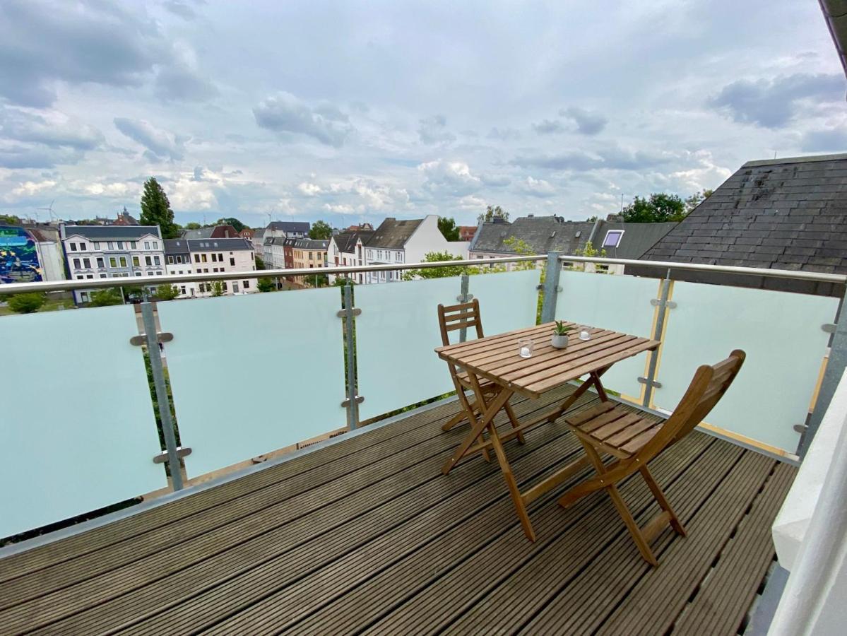 Woelkchen - Mit Balkon, Holzdielen & Tv Apartment Bremerhaven