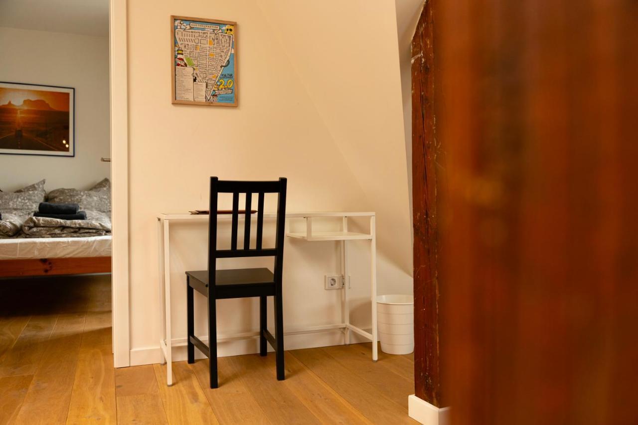 Woelkchen - Mit Balkon, Holzdielen & Tv Apartment *